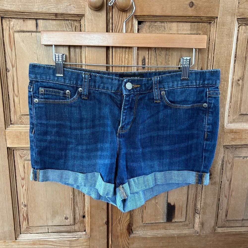 Banana Republic 29/8 Jean ShortsโDark Wash Blue Pockets Zipperโ Short Midrise